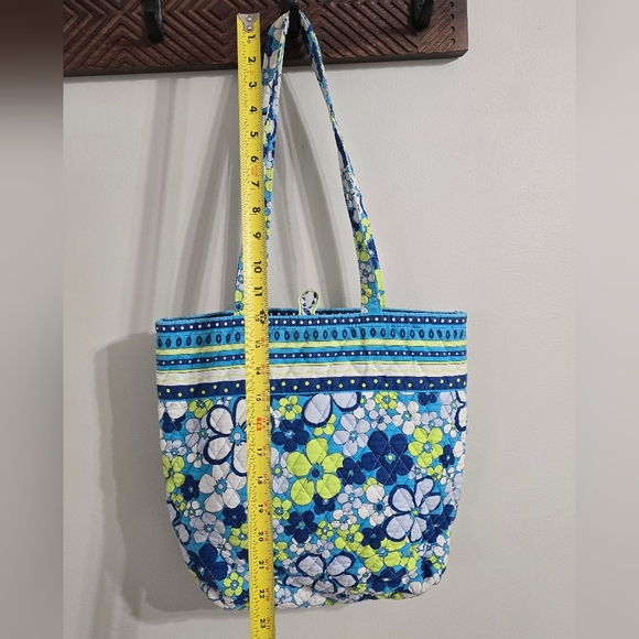 Limited Edition Vera Bradley Flower Power Bag - Picture 8 of 9